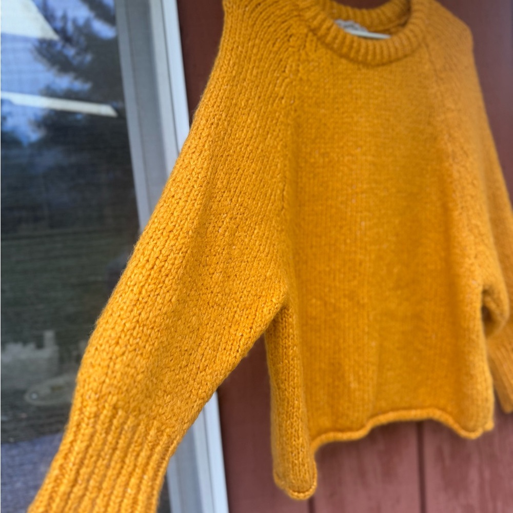 Zara Chunky Knit Sweater Golden Yellow Crewneck - Picture 4 of 11
